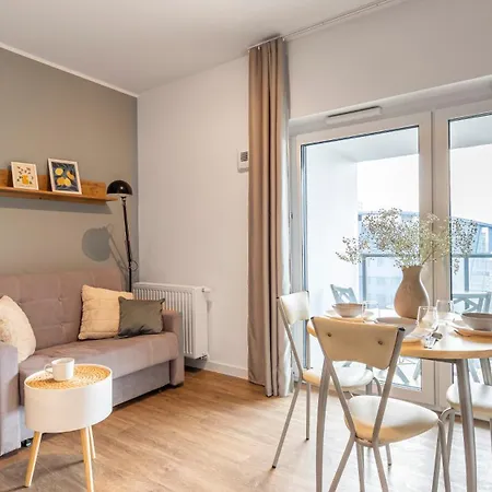 Jaworska, Sun & Snow * ヴロツワフ